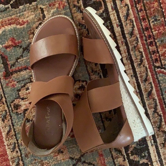 Diba True sandals - Picture 2 of 2